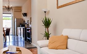 '2R' City Center Holidays And Workstays